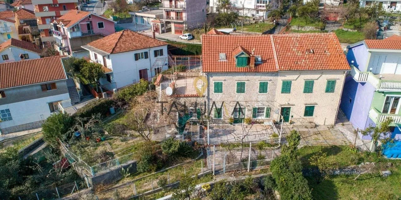 Prodaja, kuća, 318m², Centar, Herceg Novi