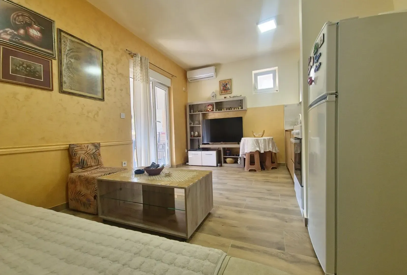Izdavanje, jednosoban stan, 45m², Budva, Crna Gora