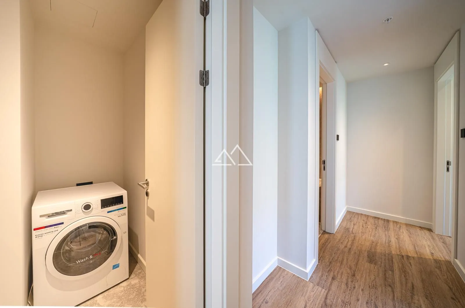 Prodaja, dvosoban stan, 91m², Centar, Tivat