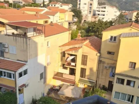 Sale, two bedroom apartment, 91m², Bečići, Budva - image 10