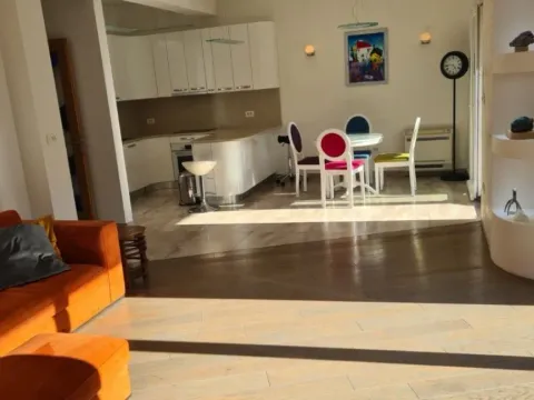 Prodaja, trosoban stan, 108m², Dobrota, Kotor - image 10