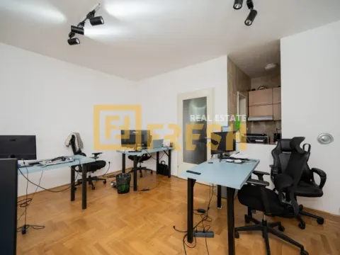 Prodaja, trosoban stan, 138m², Preko Morače, Podgorica - image 13