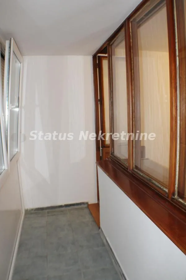 Izdavanje, trosoban stan, 70m², Stari grad, Novi Sad