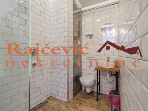 Sale, two bedroom apartment, 44m², Cvetni Trg, Vračar Sve Podlokacije - image 5