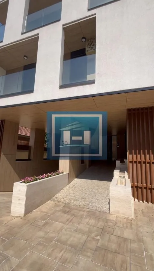 Prodaja, dvosoban stan, 75m², Centar, Paraćin