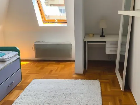 Izdavanje, trosoban stan, 120m², Centar, Podgorica - image 10