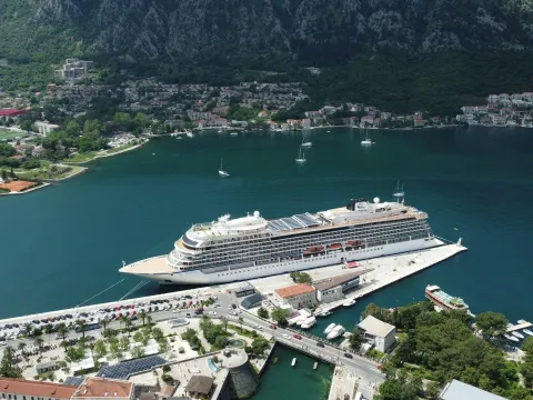 Sale, land lot, 12000m², Grad, Kotor - image 2