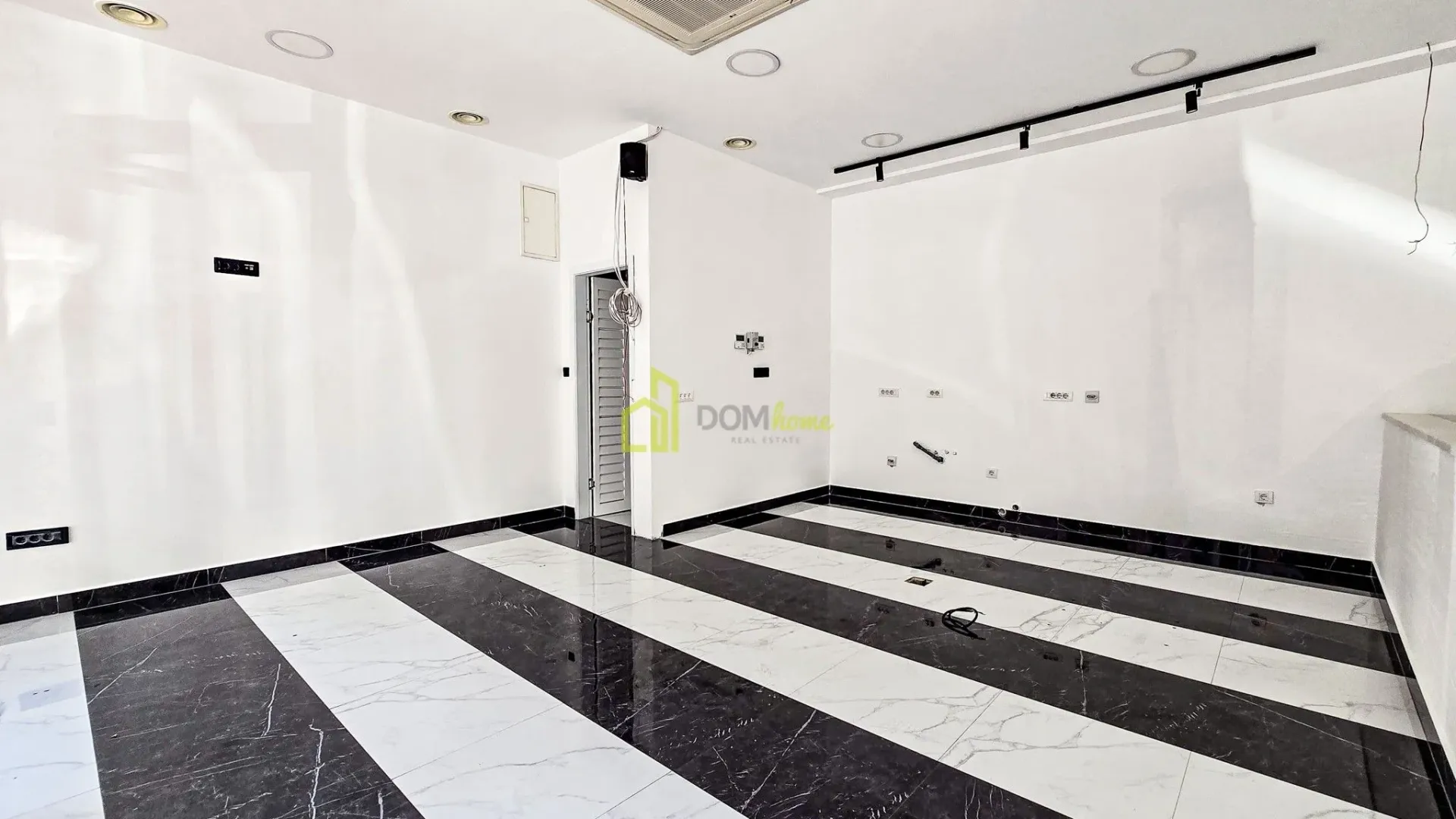 Rent, office space, 97m², City Kvart, Podgorica