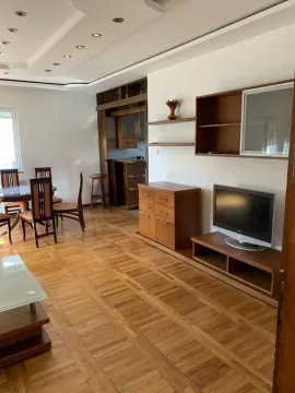 Izdavanje, kuća, 120m², Blok 9, Podgorica - image 10