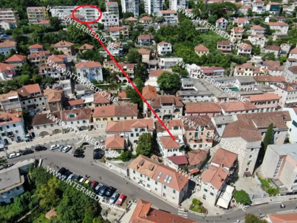 Prodaja, dvosoban stan, 73m², Centar, Herceg Novi