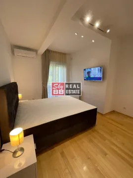 Izdavanje, kuća, 210m², Savski Venac, Beograd - image 16