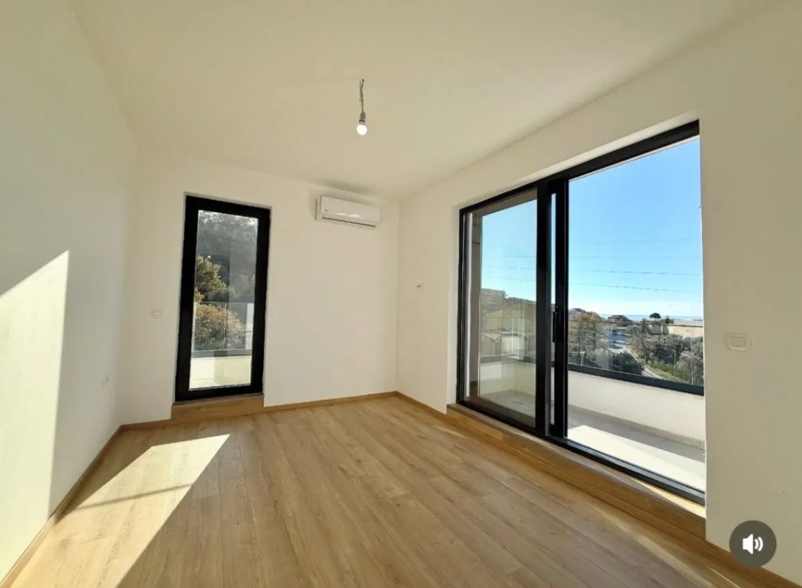 Sale, two bedroom apartment, 114m², Kamenovo, Budva