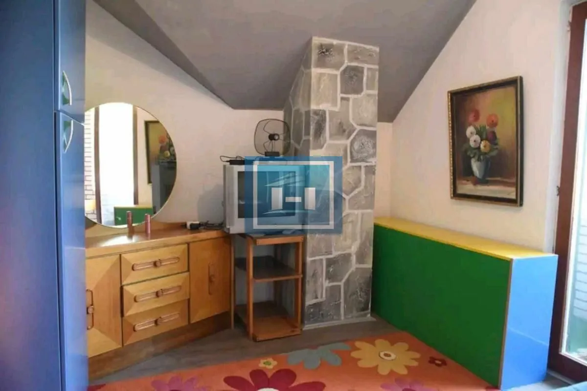 Prodaja, kuća, 350m², Lipova, Vrnjačka Banja