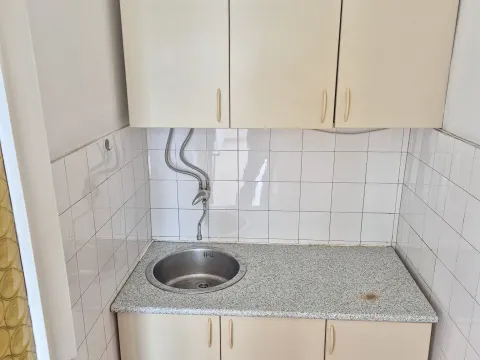 Izdavanje, poslovni prostor, 122m², Drpe Mandića, Podgorica - image 3