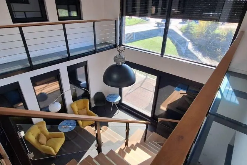 Izdavanje, trosoban stan, 330m², Voždovac Sve Podlokacije, Beograd