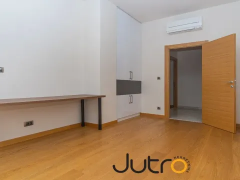 Izdavanje, trosoban stan, 120m², Podgorica, Crna Gora - image 3