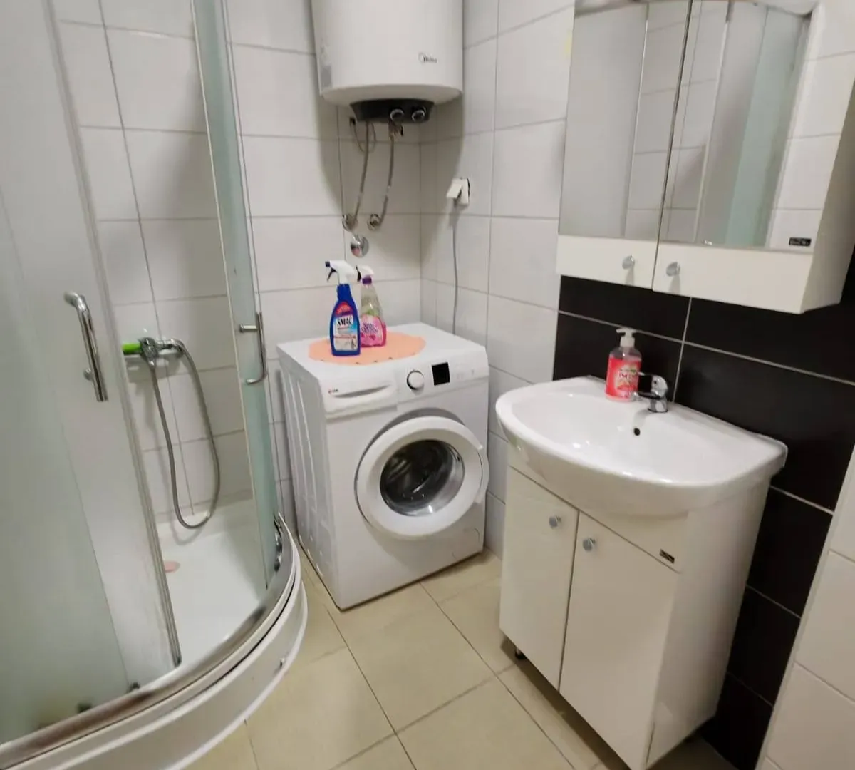 Rent, one bedroom apartment, 35m², Bečići, Budva