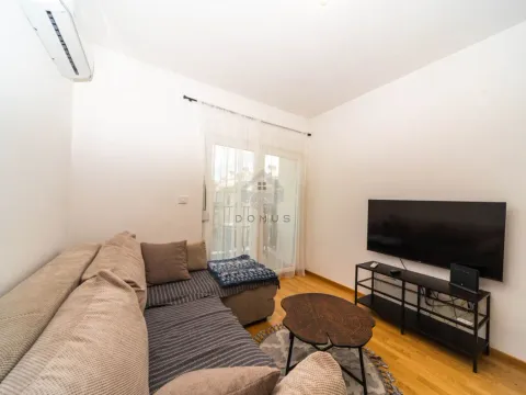 Rent, two bedroom apartment, 58m², Stara Varoš, Podgorica - image 2