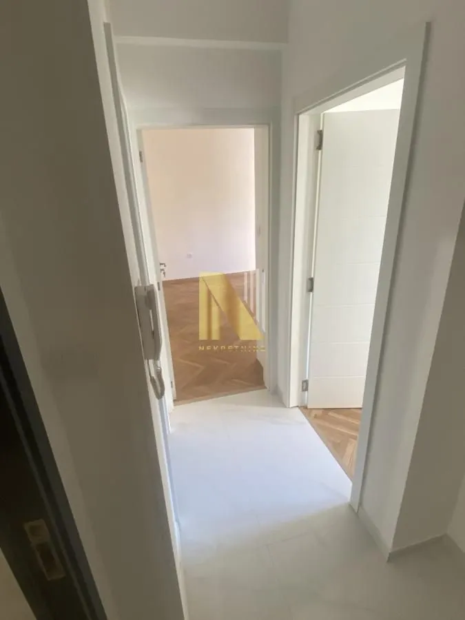 Prodaja, dvosoban stan, 40m², Sajmište, Novi Sad