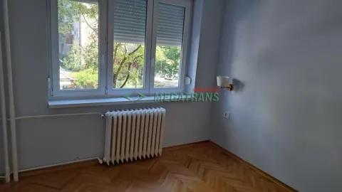 Izdavanje, trosoban stan, 72m², Centar, Novi Sad - image 4