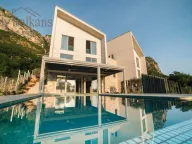 Prodaja, kuća, 231m², Sveti Stefan, Budva - image 1