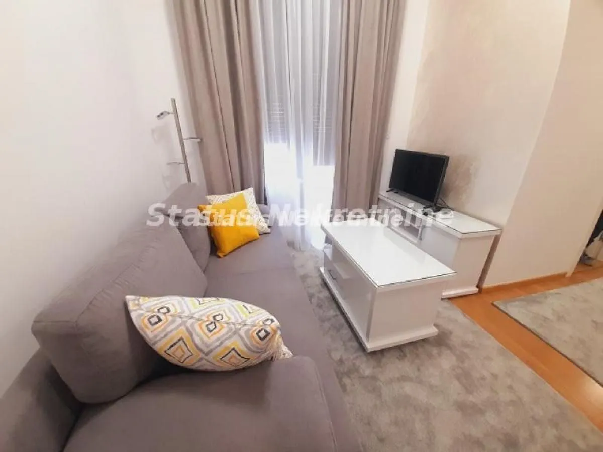 Rent, studio apartment, 30m², Centar, Novi Sad