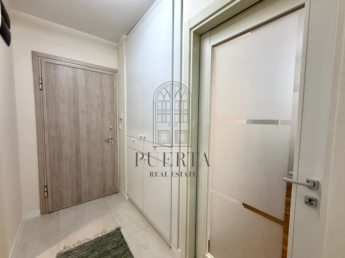 Rent, one bedroom apartment, 49m², Central Point, Podgorica