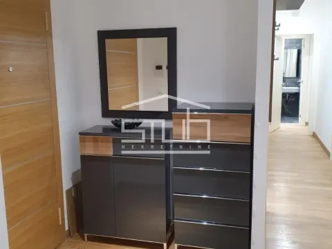 Izdavanje, trosoban stan, 105m², Novi Beograd Blok 65, Novi Beograd Sve Podlokacije - image 16