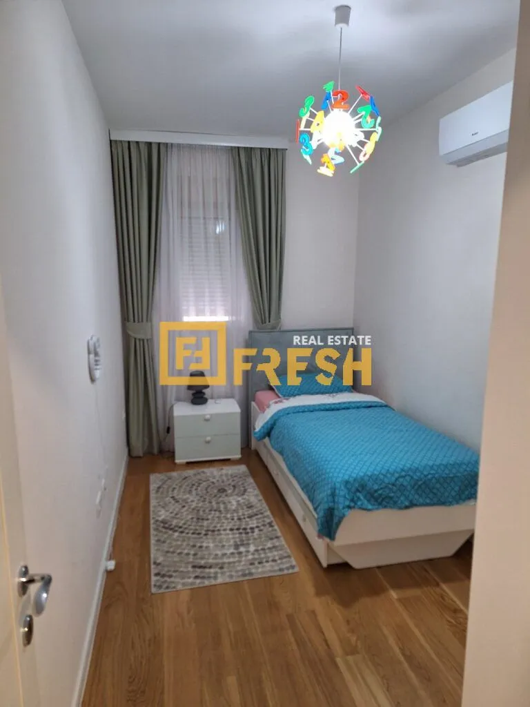 Rent, three bedroom apartment, 94m², City Kvart, Podgorica