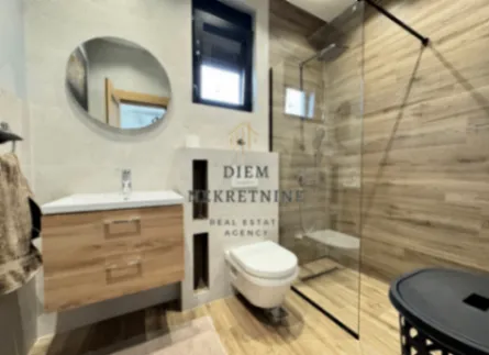 Izdavanje, kuća, 190m², Tološi, Podgorica - image 3