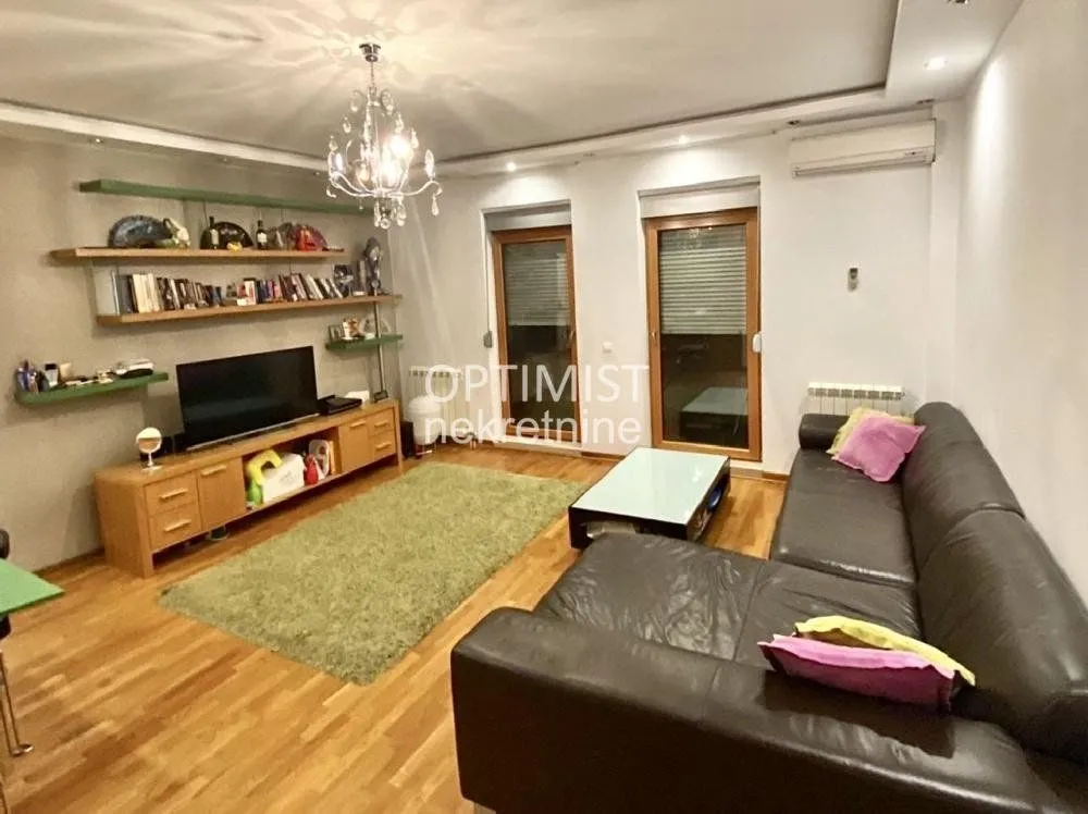 Izdavanje, dvosoban stan, 60m², Stari Grad, Beograd