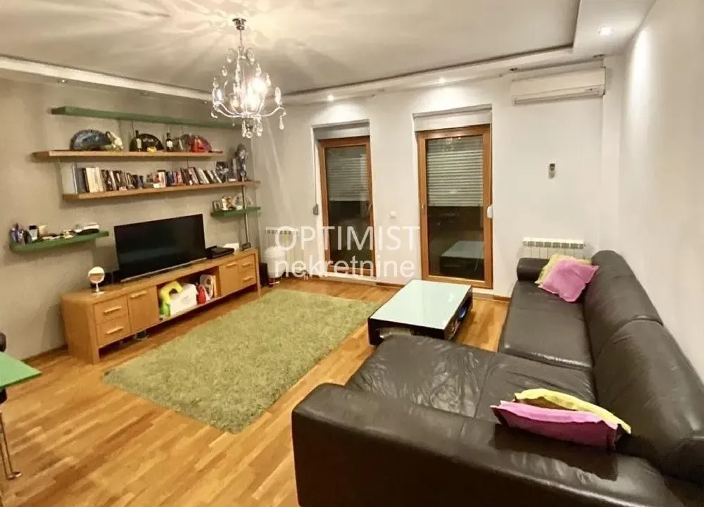 Izdavanje, dvosoban stan, 60m², Stari Grad, Beograd