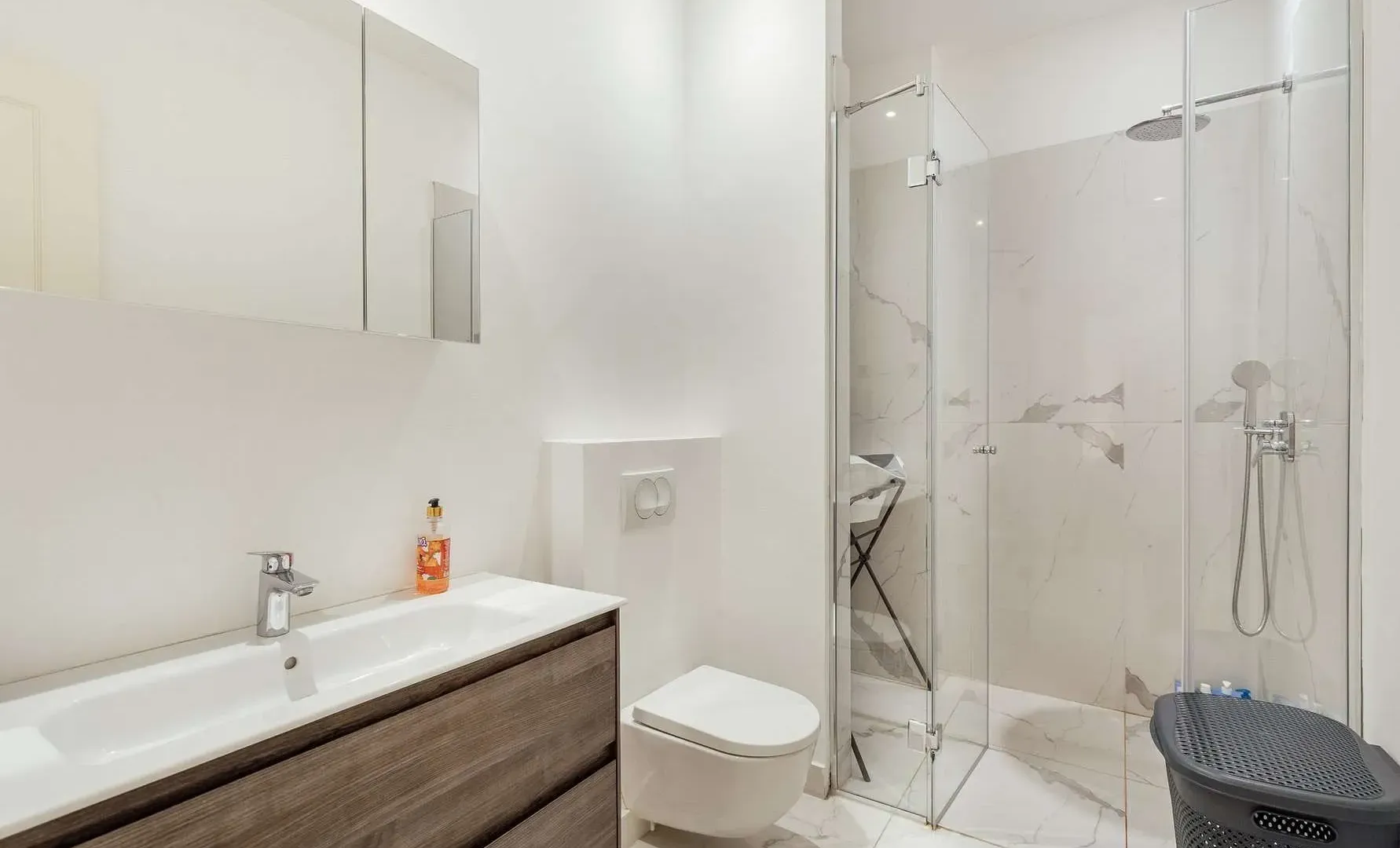Prodaja, dvosoban stan, 103m², Centar, Kotor
