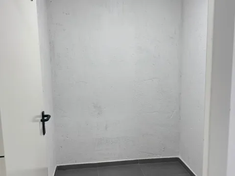 Izdavanje, dvosoban stan, 66m², Stari Aerodrom, Podgorica - image 7