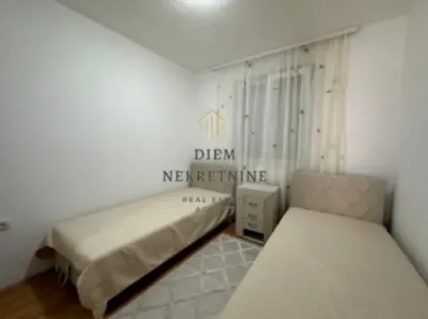 Izdavanje, kuća, 320m², Zlatica, Podgorica - image 9