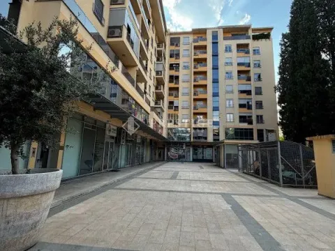 Rent, one bedroom apartment, 44m², Centar, Podgorica - image 14