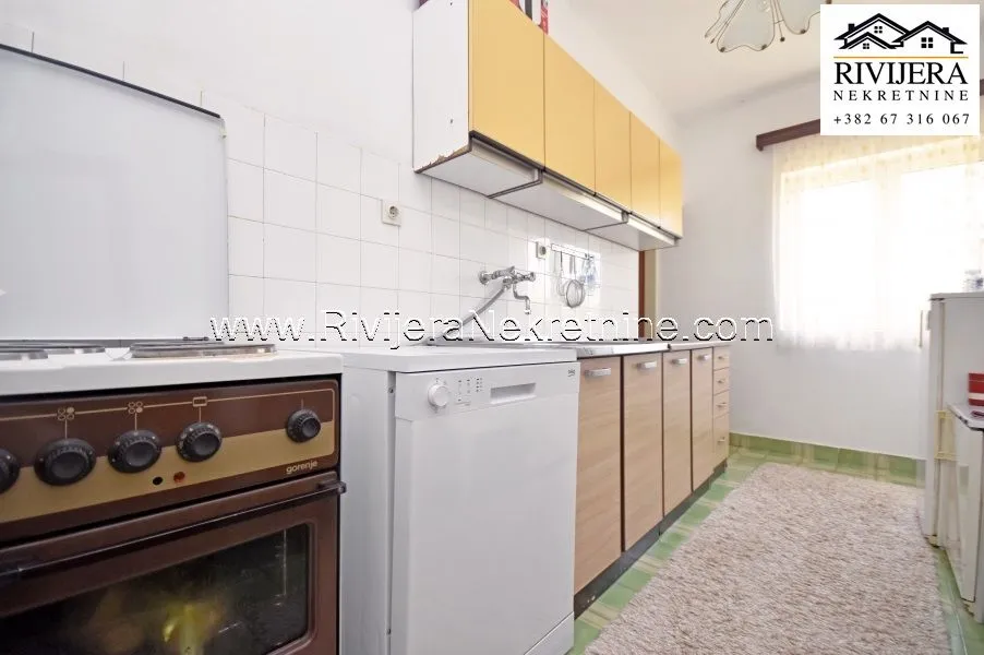 Prodaja, dvosoban stan, 100m², Zelenika, Herceg Novi