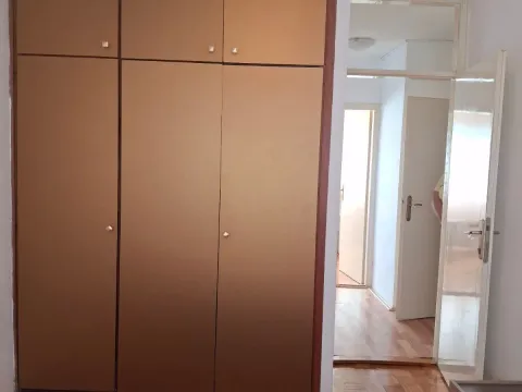 Izdavanje, dvosoban stan, 70m², Pobrežje, Podgorica - image 13