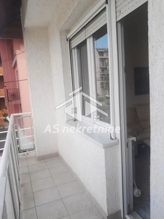 Rent, three bedroom apartment, 80m², Čukarica, Beograd