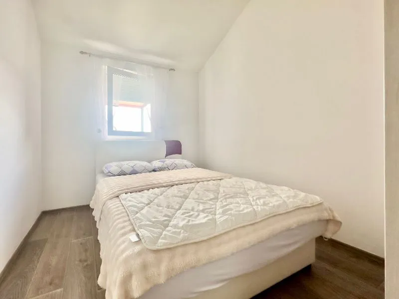 Prodaja, dvosoban stan, 60m², Centar, Tivat