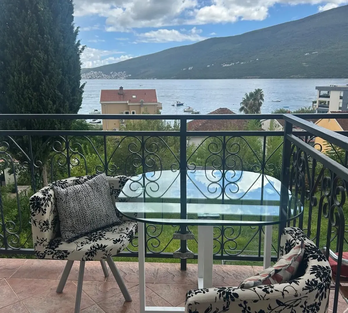 Prodaja, jednosoban stan, 75m², Đenovići, Herceg Novi