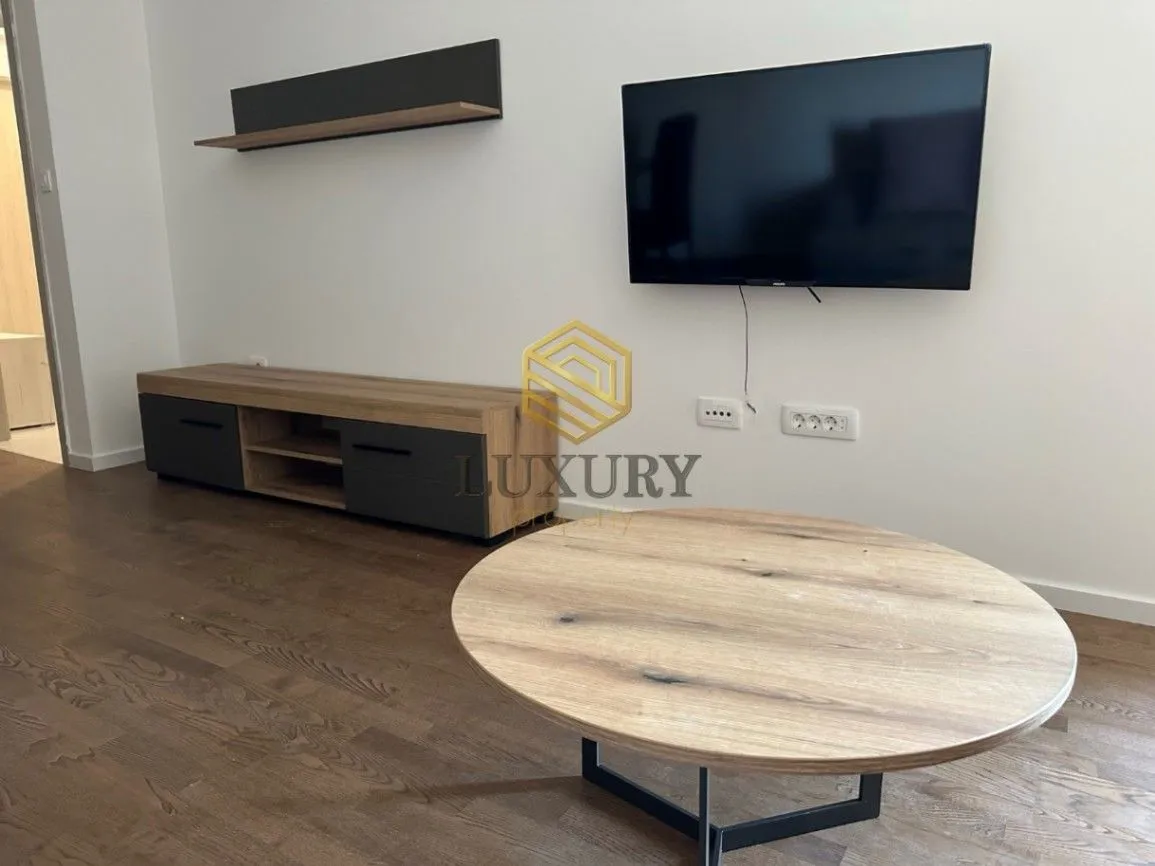 Izdavanje, jednosoban stan, 44m², Pobrežje, Podgorica