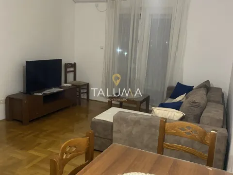 Izdavanje, jednosoban stan, 43m², Tuški Put, Podgorica
