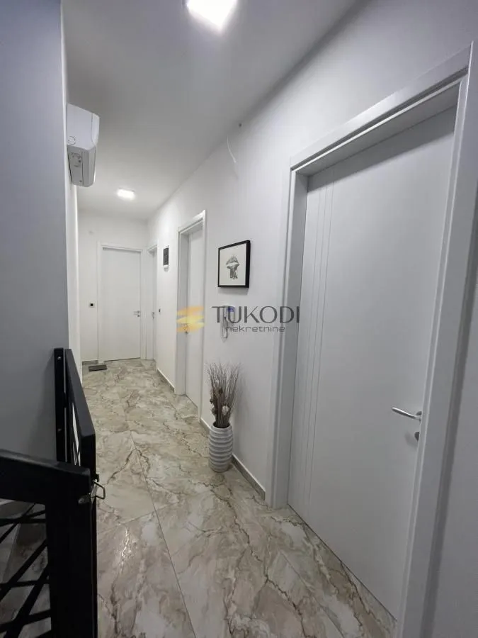 Prodaja, stan, 145m², Sremska Kamenica, Petrovaradin