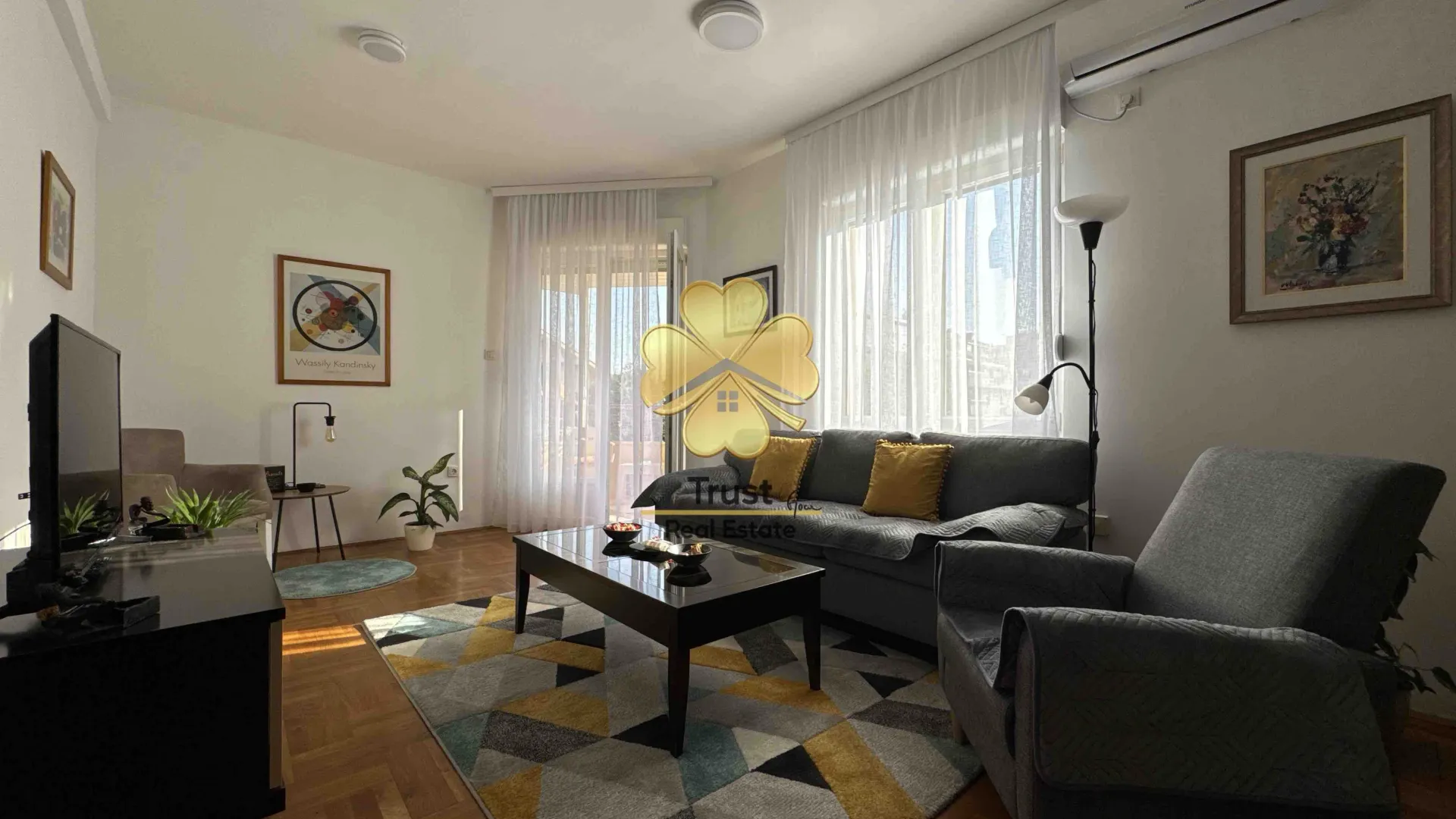 Izdavanje, jednosoban stan, 55m², Momišići, Podgorica