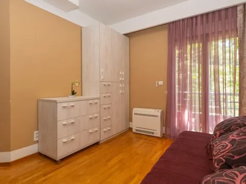 Sale, three bedroom apartment, 137m², Podgorica, Crna Gora - image 8