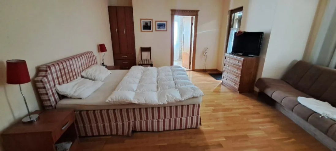 Prodaja, kuća, 300m², Kuljače, Budva