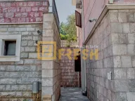 Rent, house, 300m², Zagorič, Podgorica - image 38