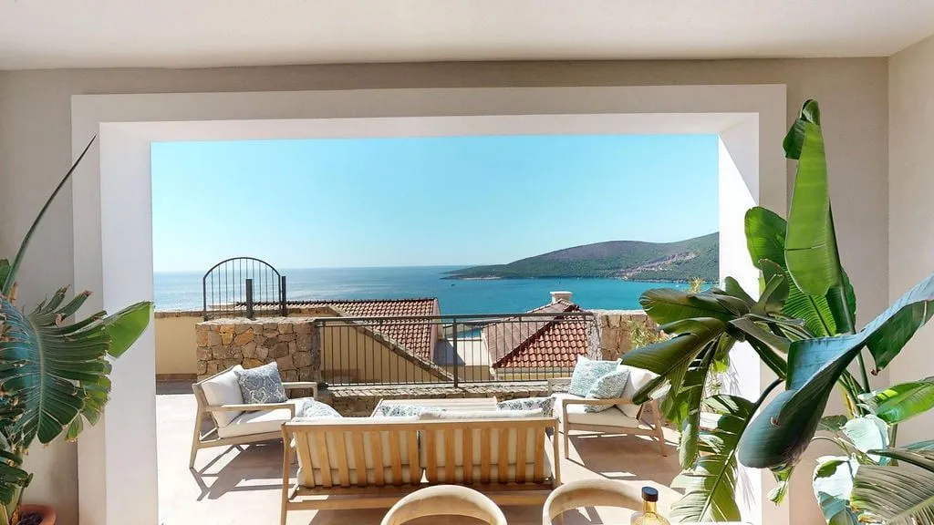 Prodaja, trosoban stan, 105m², Tivat, Crna Gora
