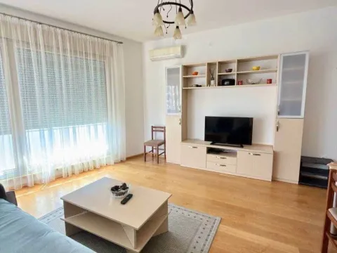Sale, one bedroom apartment, 52m², Bečići, Budva - image 2